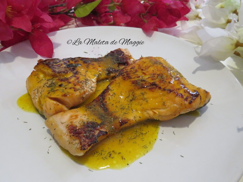 Salmón marinado con naranja y limón