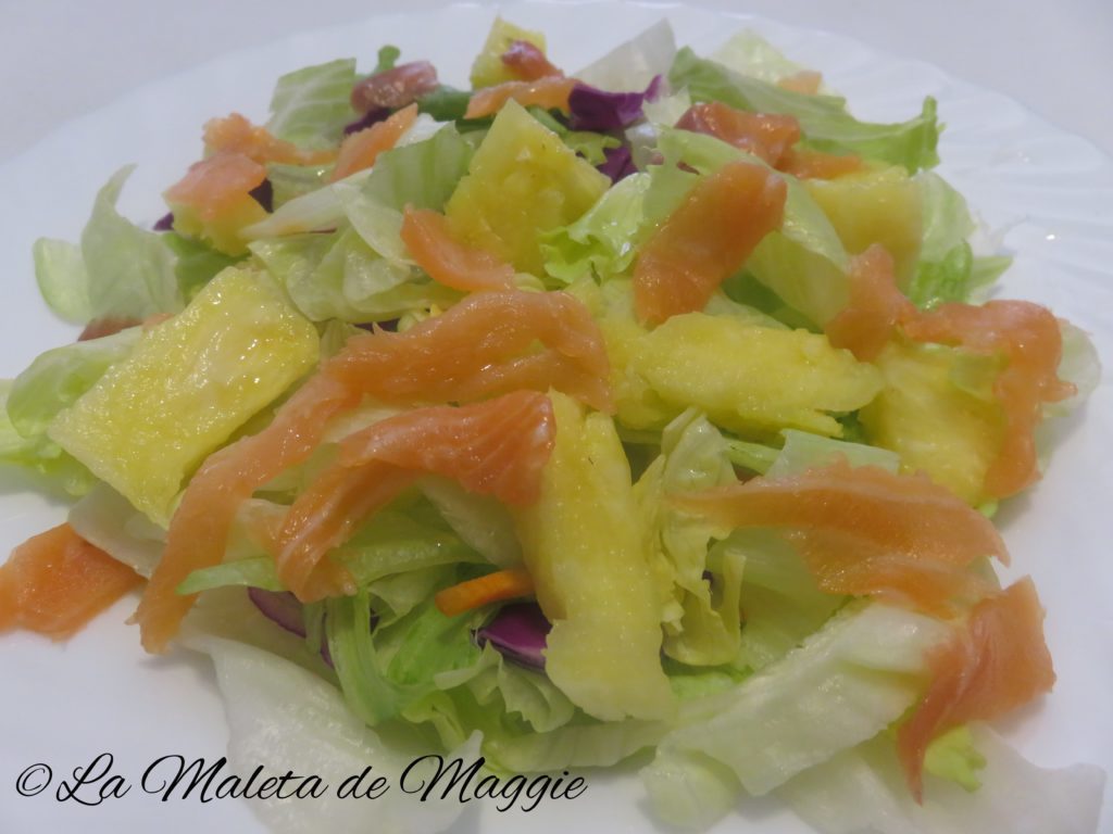 Ensalada salmón y piña