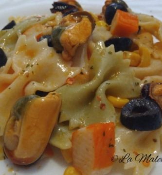 ensalada de pasta y mejillones en escabeche