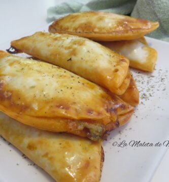 Empanadillas de manzana, queso y sobrasada