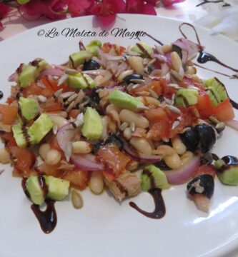 ensalada de alubias y atún