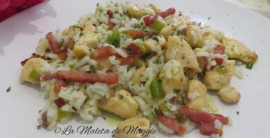 Ensalada de pollo y beicon