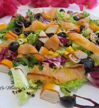 Ensalada de salmón y surimi